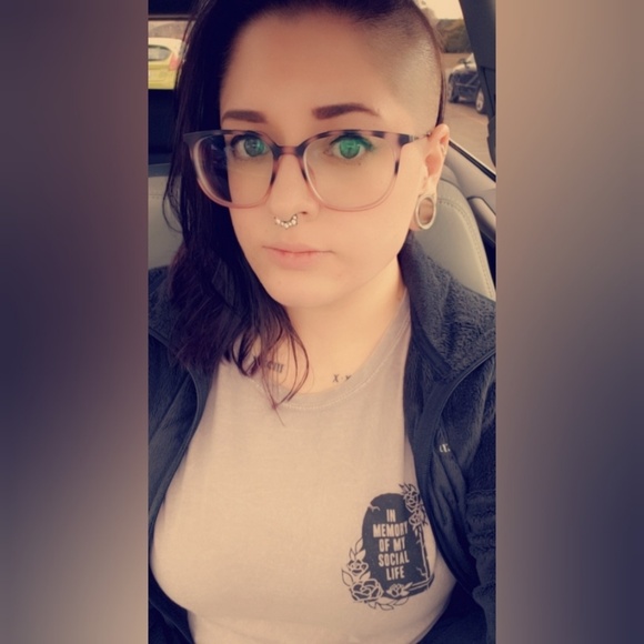 Meet your Posher, Samantha - Picture 2 of 2